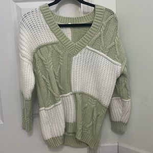 Green and white patch knit v neck sweater size S